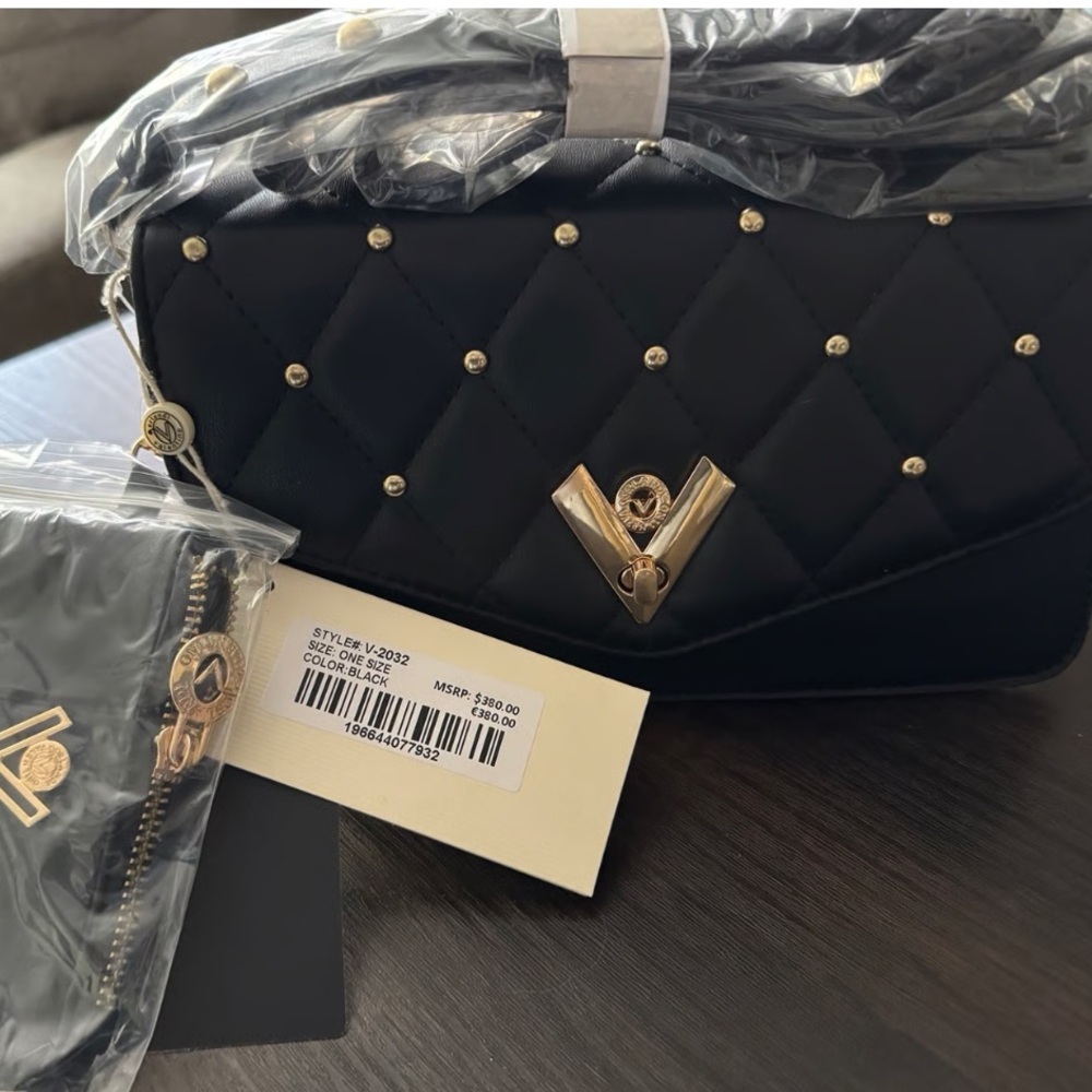 2pc Valentino Orlandi Crossbody
Diamond Quilt Bag NWT - Picture 3 of 16